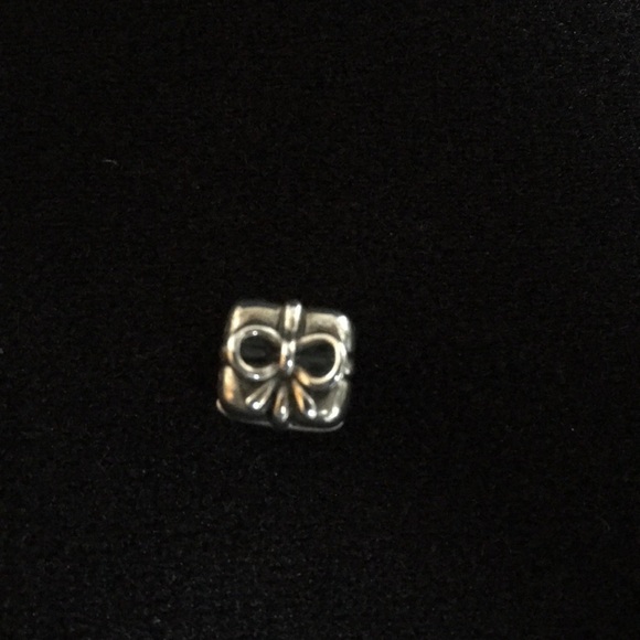 Pandora Retired Gift Box Present Charm Sterling - Picture 8 of 8